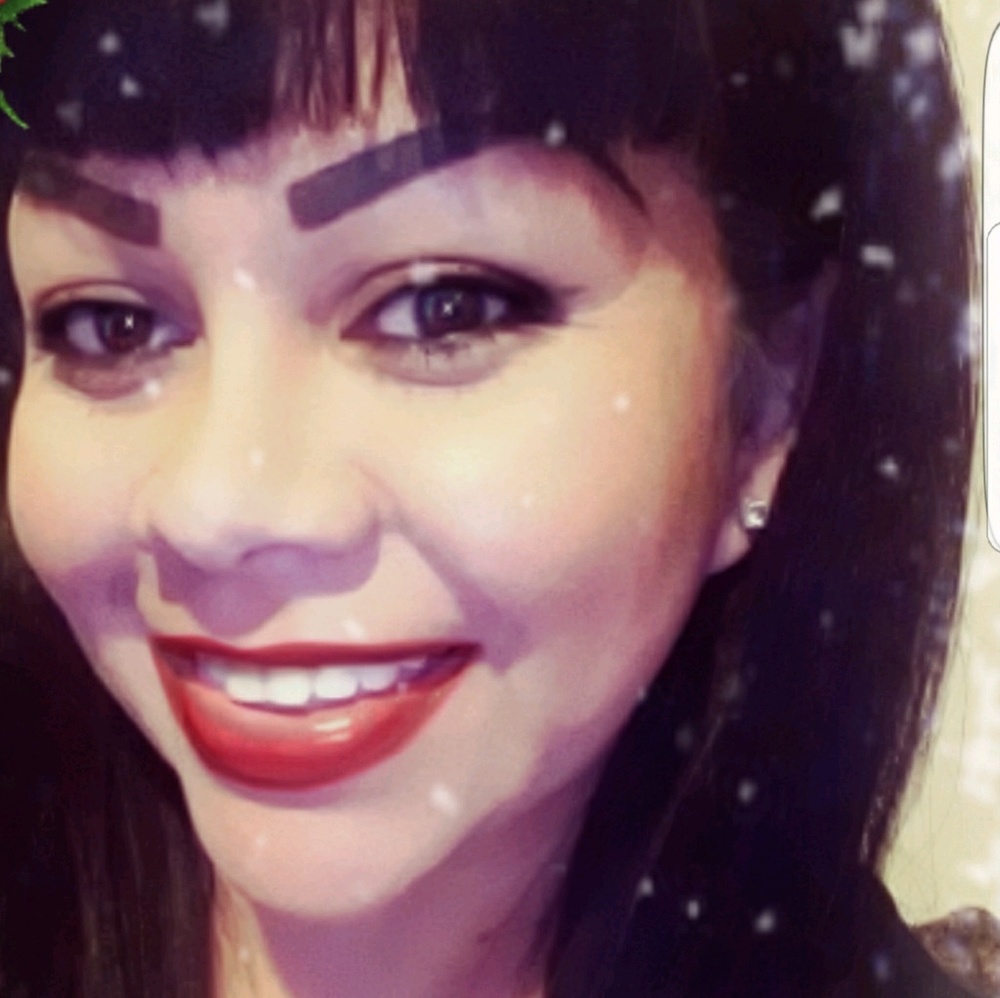 Meet your Posher, Isabel